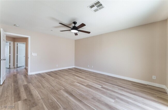 Building Photo - 9169 Column Ct