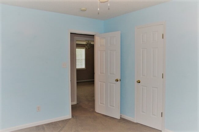 Building Photo - Staff Favorite.