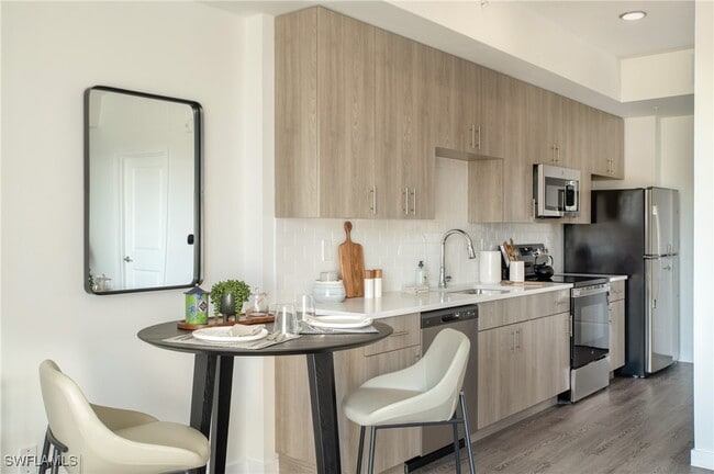 Building Photo - 3260 Stockton St