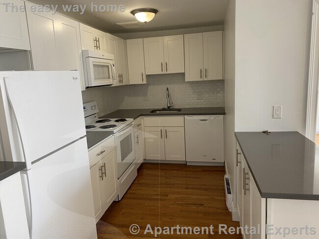 Primary Photo - 134 Summer St