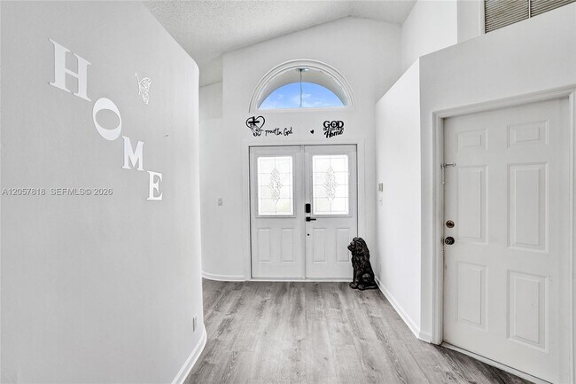 Building Photo - 14049 Skye Terrace