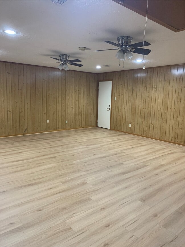 Building Photo - 3123 Bonney Briar Dr