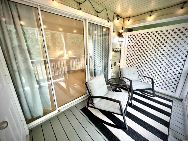 Building Photo - 3003 Summer Hill Pl