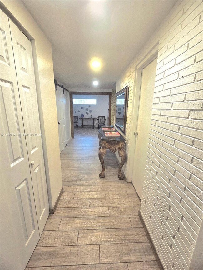 Building Photo - 1990 NE 183rd St