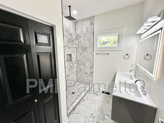 Building Photo - 1121 Zeigler St