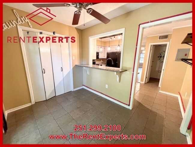 Building Photo - 953 Dickenson Ave