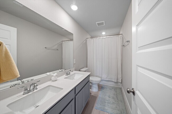 Building Photo - 17466 Buckeye Br