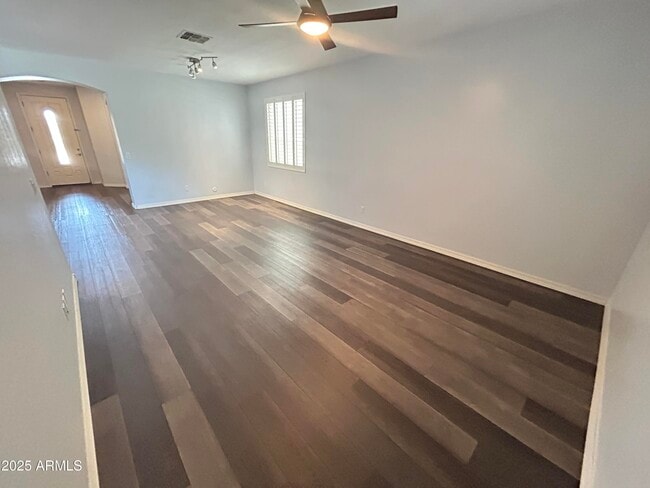 Building Photo - 4338 W Heyerdahl Dr