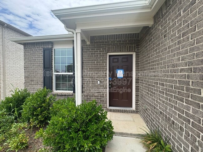 Building Photo - 8132 Cedar Lake Ln