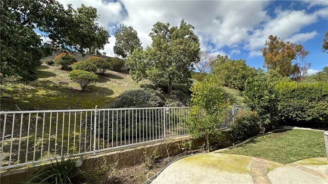 Building Photo - 5 Santa Clara St