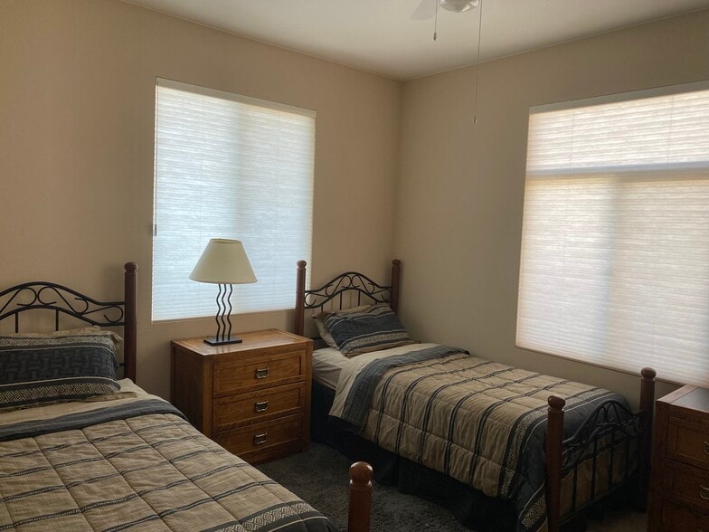 Building Photo - 1903 W Sunstar Dr