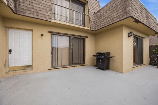 Building Photo - 4102 Waterview Cir