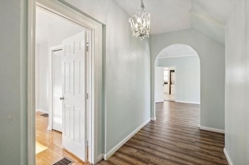 Building Photo - 76 19th St