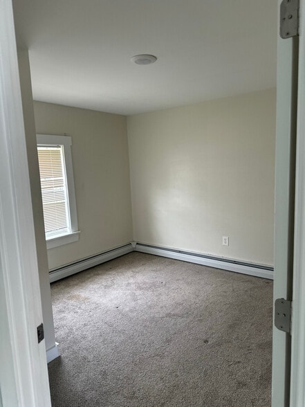 Building Photo - 241 Bartlett St