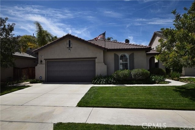 Primary Photo - 425 Deodar St