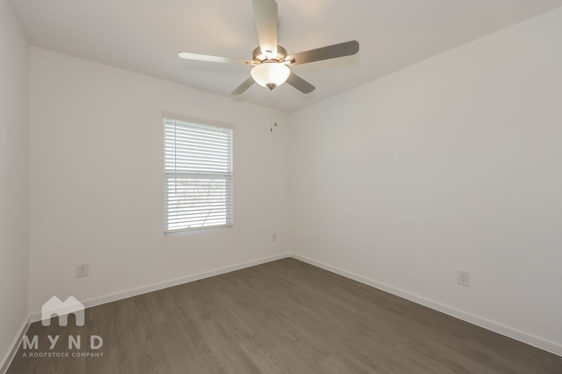Building Photo - 2724 River Knl Ln