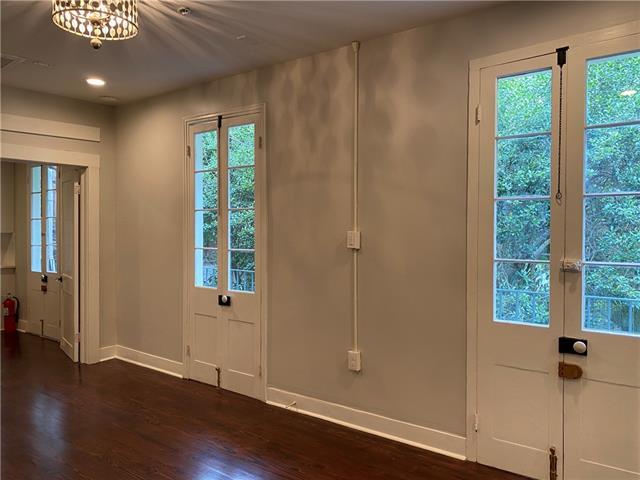 Building Photo - 1014 Royal St