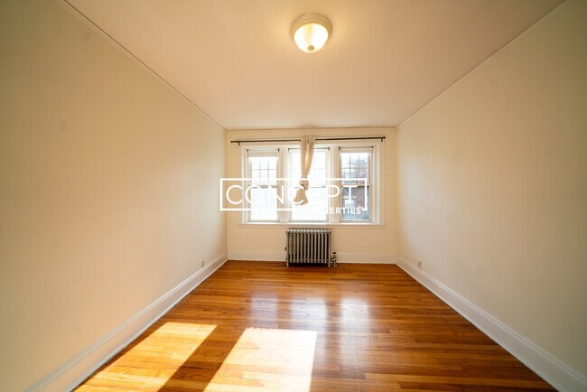 Building Photo - 56 Selkirk Rd