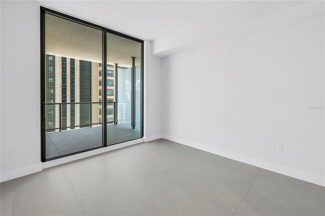 Building Photo - 275 1st Ave S