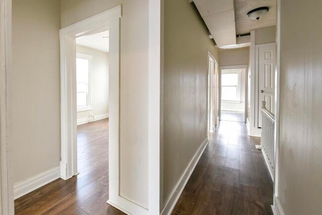 Building Photo - 536 S 30th St