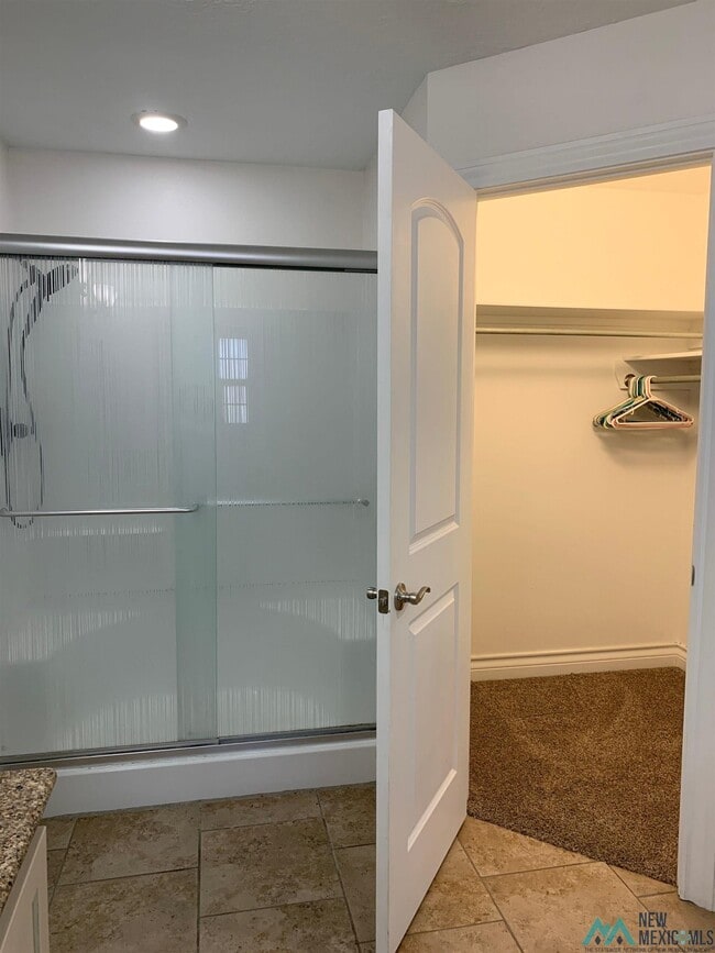 Building Photo - 116 Mariposa Dr