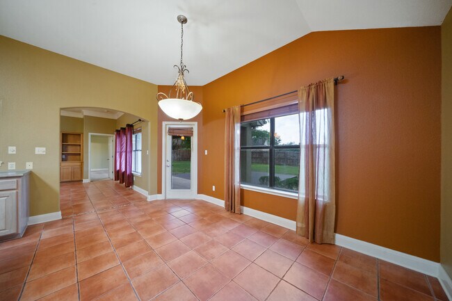 Building Photo - 1214 Sugar Land Dr