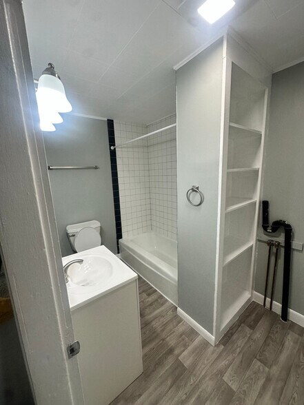 Building Photo - 379-385-385 Main St