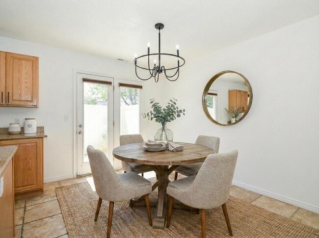 Building Photo - 450 W 1800 N