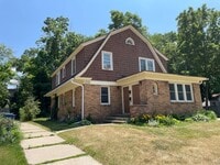 Building Photo - 2230 Riverside Dr NE