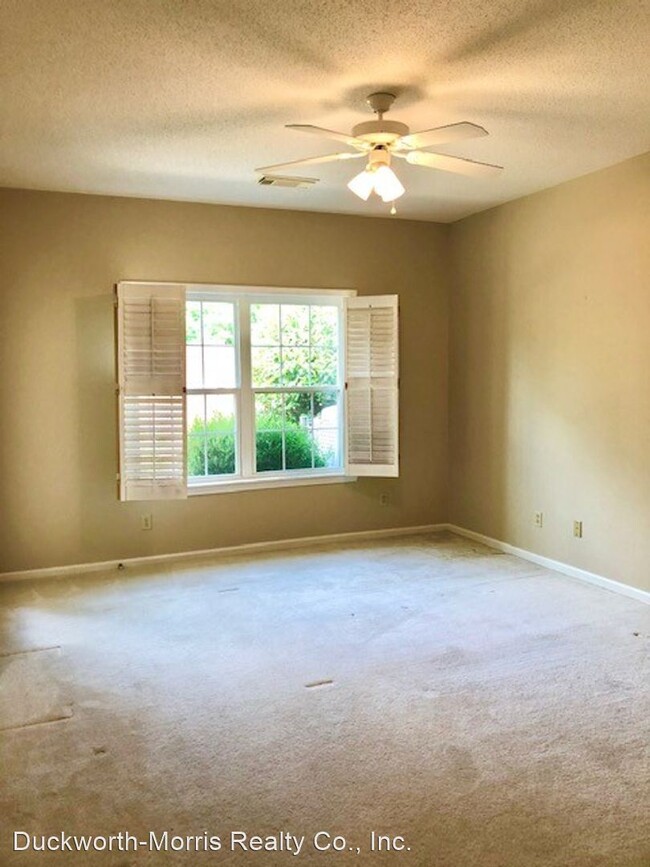 Building Photo - 3 br, 2 bath House - 20 Highland Manor