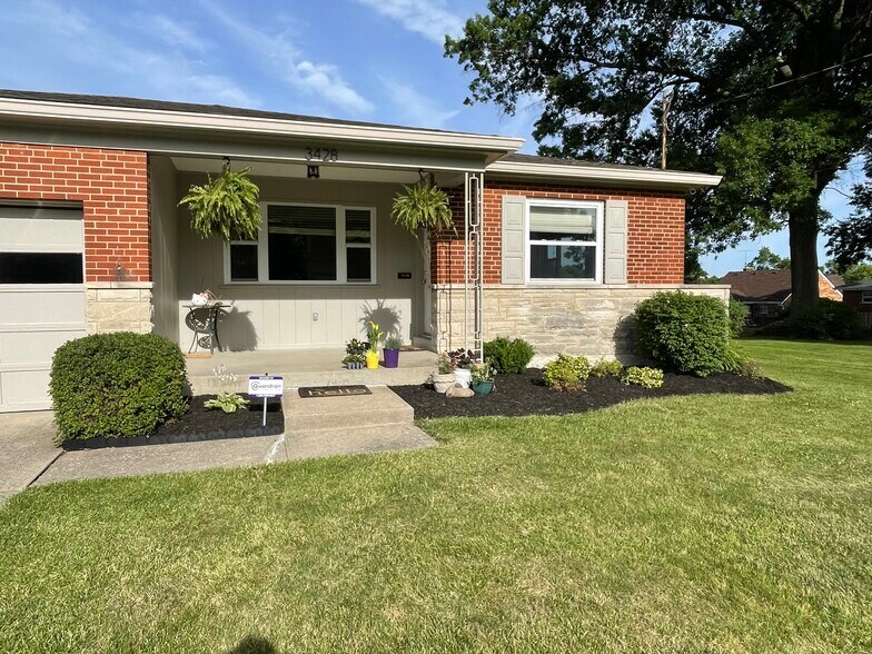 Building Photo - 3428 Harwinton Ln