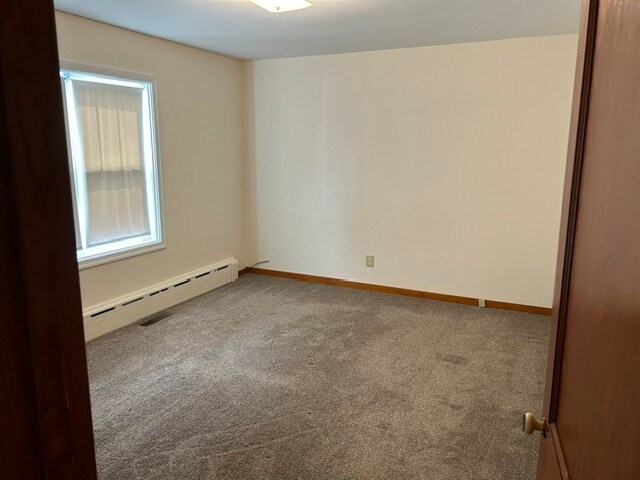 Building Photo - 518 Bremer St