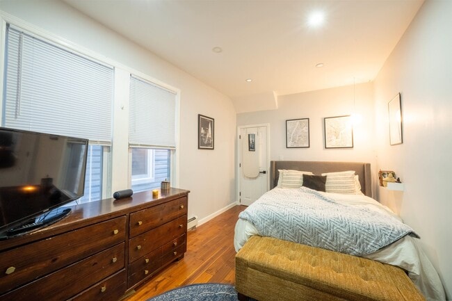 Building Photo - 40 Condict St