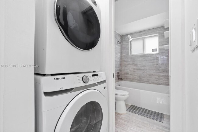 Building Photo - 1850 NW 92nd St