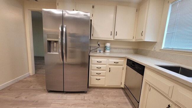 Building Photo - Seven Oaks Active Adult Living