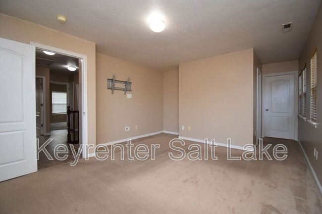 Building Photo - 6762 W Callery Ln