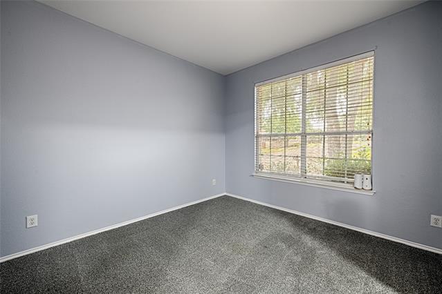 Building Photo - 502 Hickory Ln