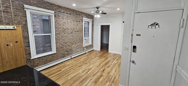 Building Photo - 4110 Park Ave