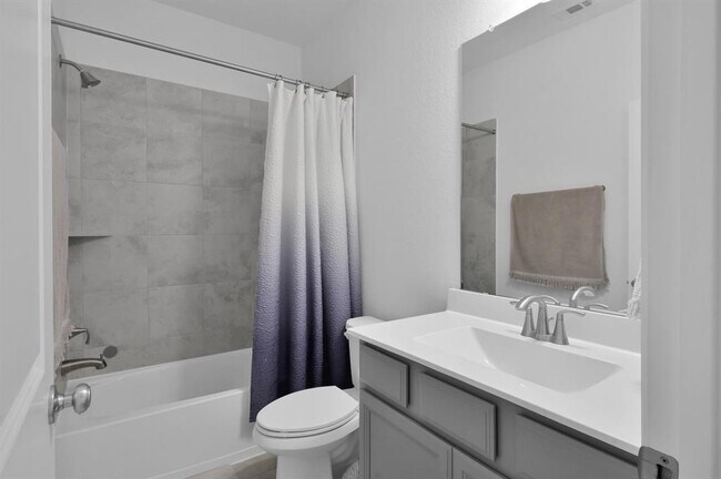 Building Photo - 2807 Kingly Pne Trl