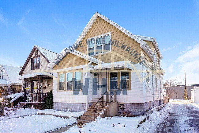 Primary Photo - 1721 S 72nd St