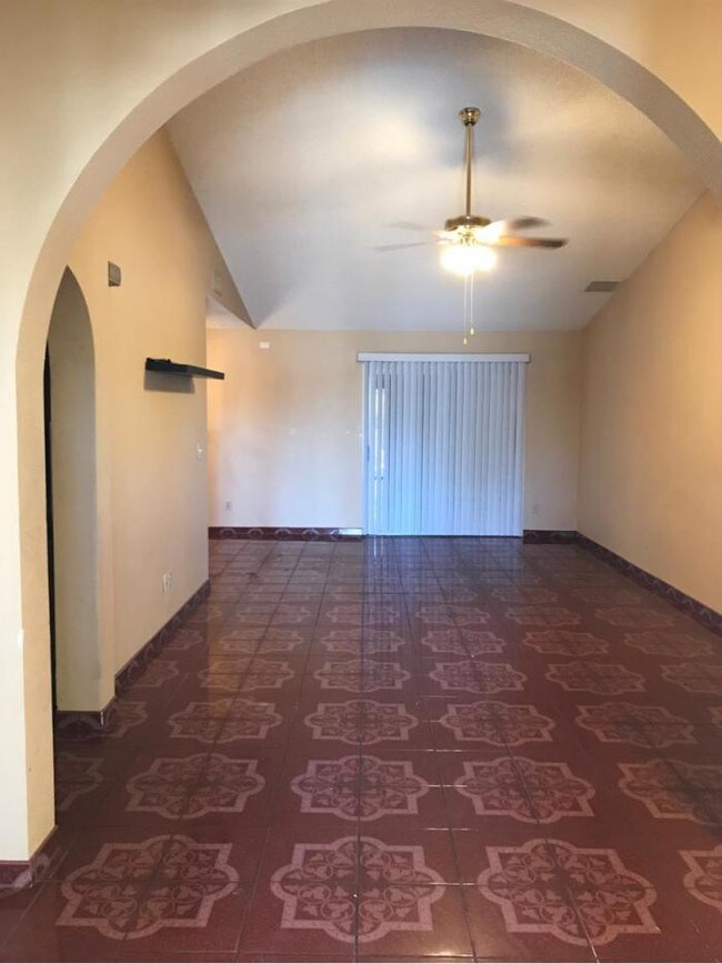 Building Photo - 3 bedroom in Peoria AZ 85345