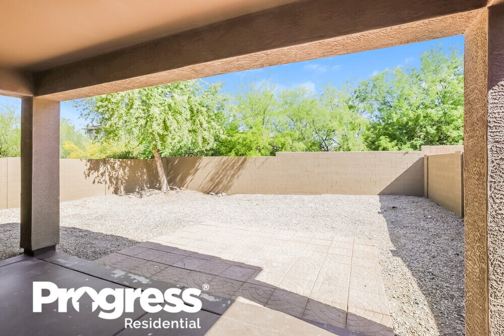 Building Photo - 3844 W Ranier Ct