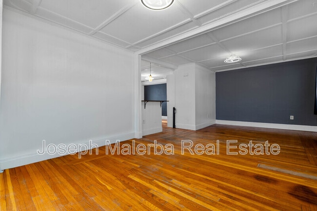 Building Photo - 44 Providence St