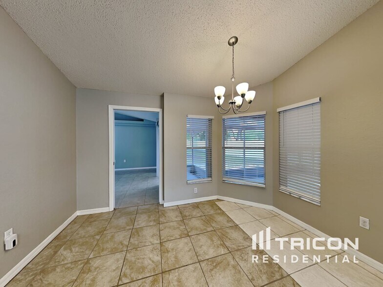 Building Photo - 8421 Bay Dr