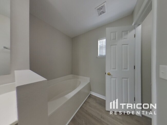 Building Photo - 3661 Braeden Ct