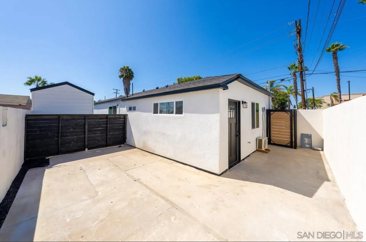 Building Photo - 622 I St