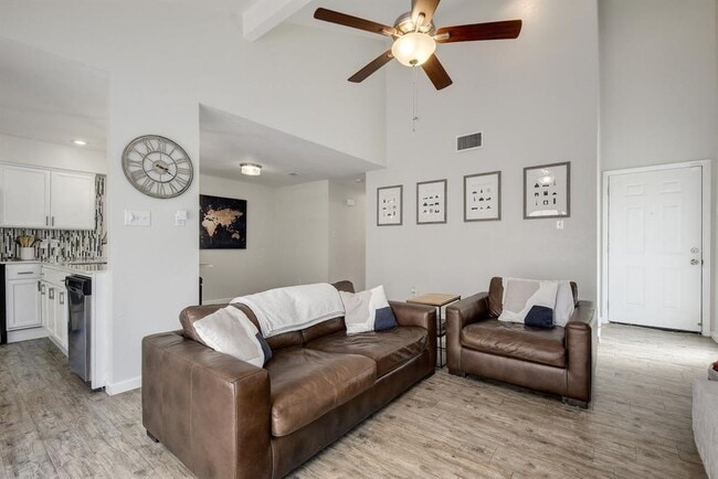 Building Photo - 1701 Timber Brush Trail