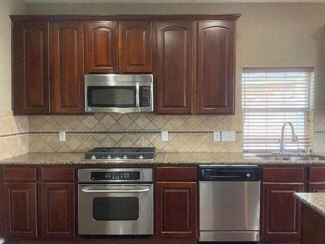 Building Photo - 8303 Kerrington Glen Dr