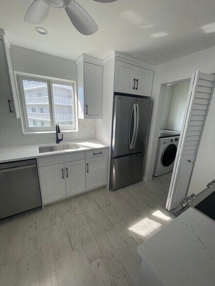 Building Photo - 300 Croton Ave