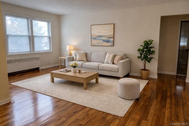 Building Photo - 14 Stevens St